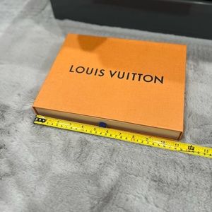 Louis Vuitton box